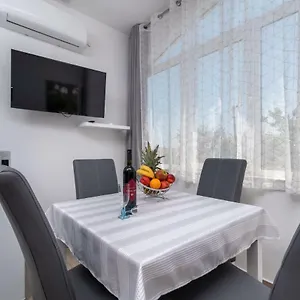 apartman-niksi.splithotels.org/